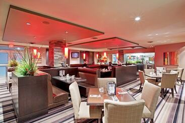 Holiday Inn Hotel & Suites Surrey East   Cloverdale, An Ihg