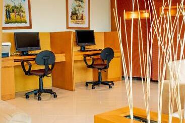 هتل Holiday Inn Dar Es Salaam, An Ihg