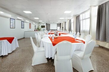 هتل Holiday Inn Dar Es Salaam, An Ihg