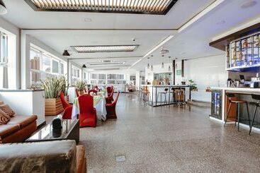 هتل Holiday Inn Dar Es Salaam, An Ihg