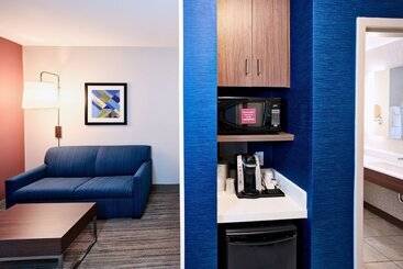 Holiday Inn Express Hotel & Suites Dieppe Airport, An Ihg