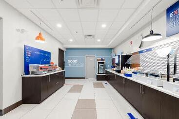 Holiday Inn Express Hotel & Suites Edmonton South, An Ihg