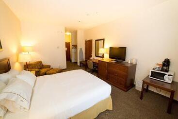 هتل Holiday Inn Express & Suites Drayton Valley, An Ihg
