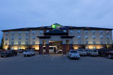 هتل Holiday Inn Express & Suites Drayton Valley, An Ihg