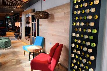 هتل Holiday Inn Tampere   Central Station, An Ihg