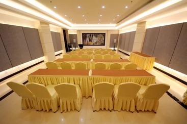 هتل Junyu Grand