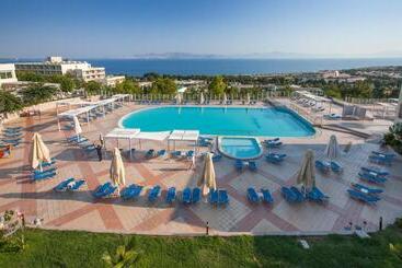 Hotel Kipriotis Maris Suites