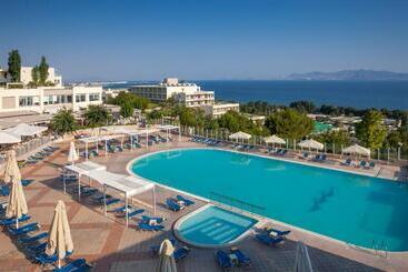 هتل Kipriotis Maris Suites