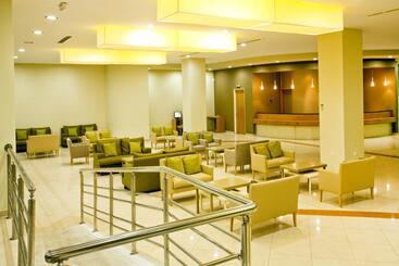 هتل Kipriotis Maris Suites