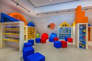هتل Kipriotis Maris Suites
