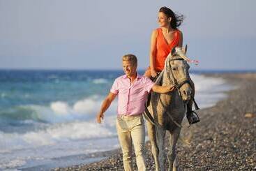 هتل Kipriotis Maris Suites