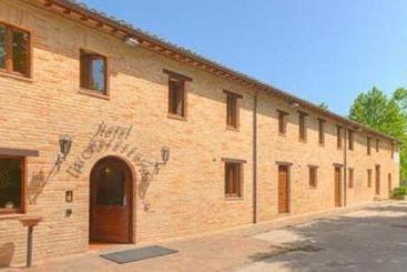 בית מלון כפרי La Foresteria