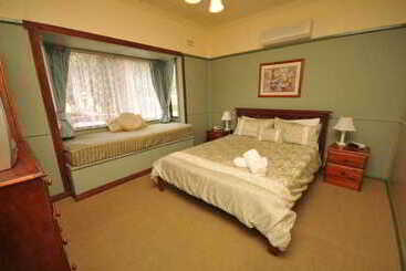 هتل Lake Hume Resort