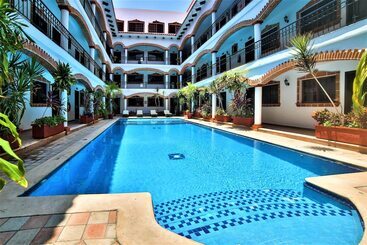 هتل Colonial Playa Del Carmen