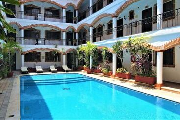 هتل Colonial Playa Del Carmen