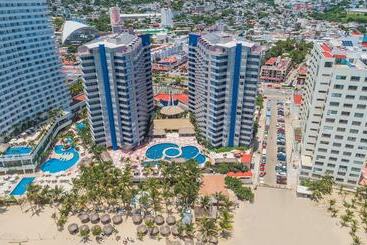 هتل Playa Suites Acapulco