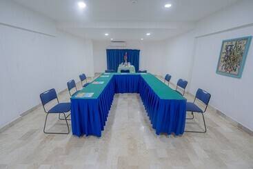 هتل Playa Suites Acapulco