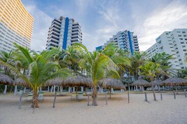 هتل Playa Suites Acapulco