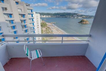 هتل Playa Suites Acapulco