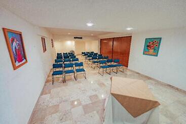 هتل Playa Suites Acapulco
