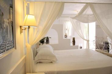 هتل Porto Scoutari Romantic