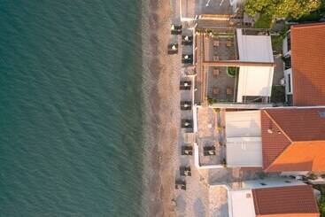 هتل Potokaki Beachfront