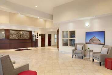 هتل Ramada By Wyndham Drayton Valley