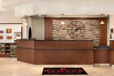 هتل Ramada By Wyndham Drayton Valley