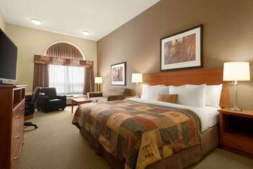 هتل Ramada By Wyndham Drayton Valley
