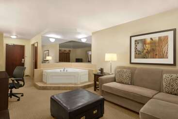 هتل Ramada By Wyndham Drayton Valley