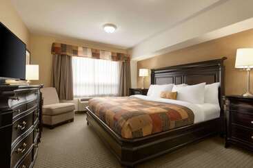 هتل Ramada By Wyndham Drayton Valley