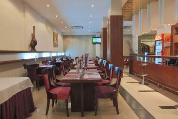 هتل Roma Ritz Huambo