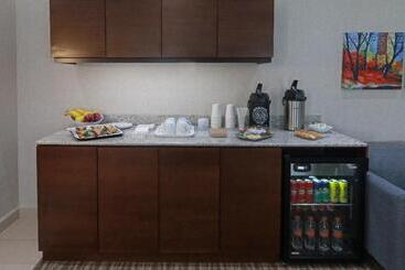 هتل Staybridge Suites Queretaro, An Ihg
