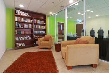 هتل Staybridge Suites Queretaro, An Ihg
