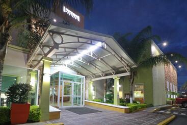 هتل Staybridge Suites Queretaro, An Ihg