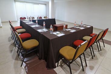 هتل Staybridge Suites Queretaro, An Ihg