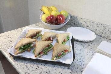 هتل Staybridge Suites Queretaro, An Ihg