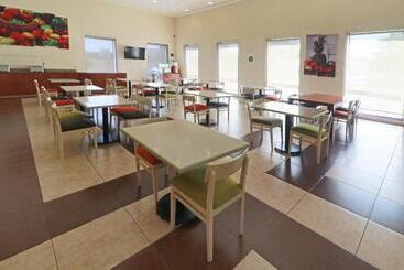هتل Staybridge Suites Queretaro, An Ihg