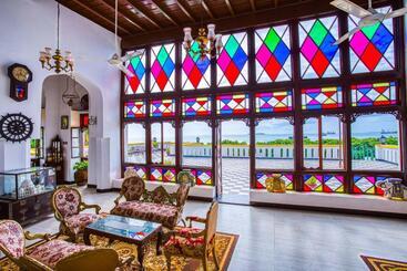 هتل Tembo House