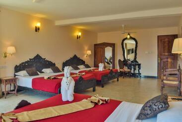هتل Tembo House