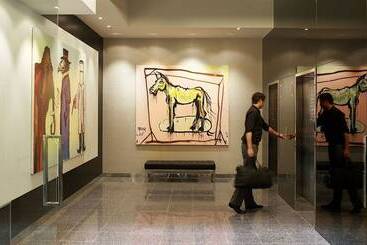 هتل The Cullen Melbourne   Art Series