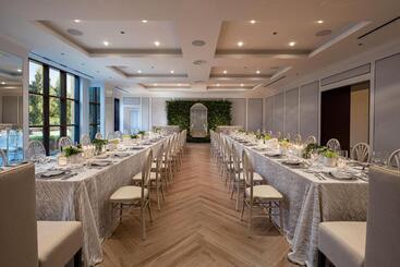 هتل The St. Regis Atlanta