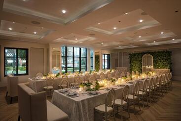 هتل The St. Regis Atlanta