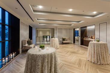 هتل The St. Regis Atlanta