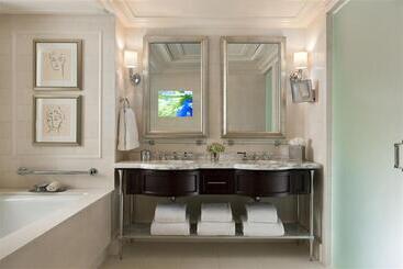 هتل The St. Regis Atlanta