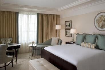 هتل The St. Regis Atlanta