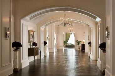 هتل The St. Regis Atlanta