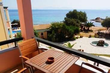 Irides Luxury Studios & Apartments - Aghia Marina - Aegina Island