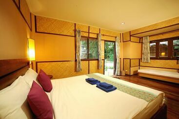 Mayalay Resort Green