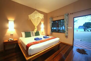 Mayalay Resort Green